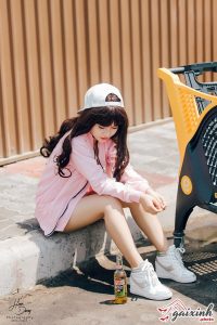 Hot Girl Cute Siêu Nóng Bỏng Giữa Đường Phố
