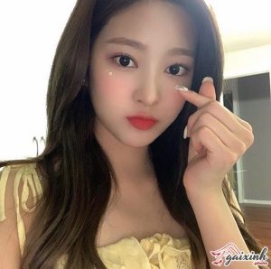 Nữ Thần Tượng 10X Xinh Đẹp Kim Min Joo Sở Hữu Gương Mặt Cuốn Hút Khó Cưỡng.v